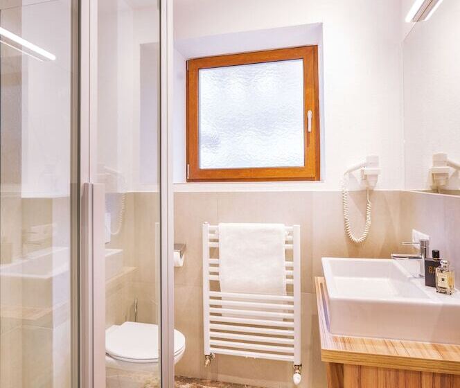 پانسیون Aliona Apart