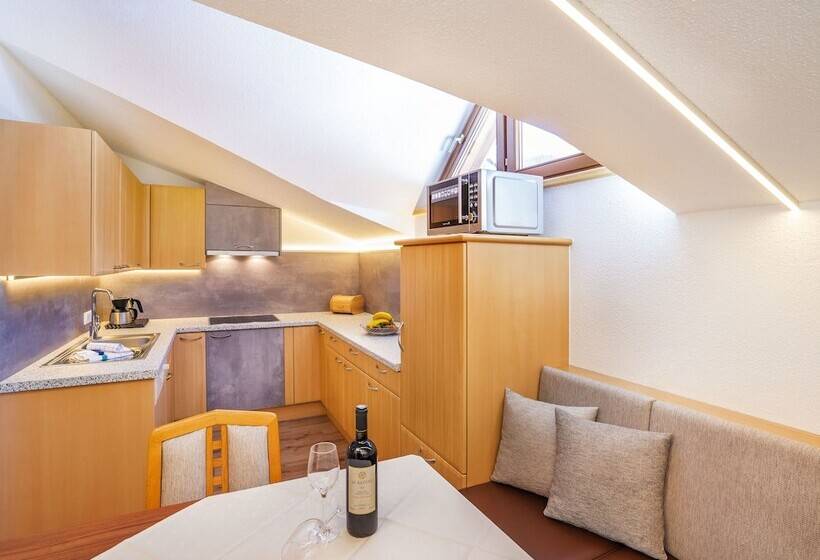 پانسیون Aliona Apart