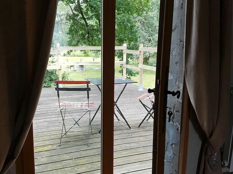 Пансион Chambres D Hôtes Chez Jalaine