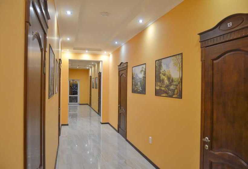 پانسیون Guest House Versal