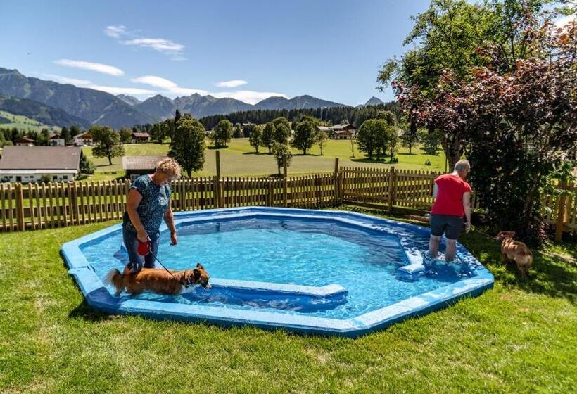 Almfrieden Hotel & Romantikchalet