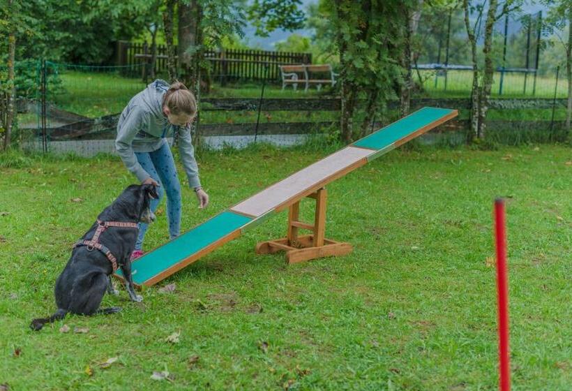 Almfrieden Hotel & Romantikchalet