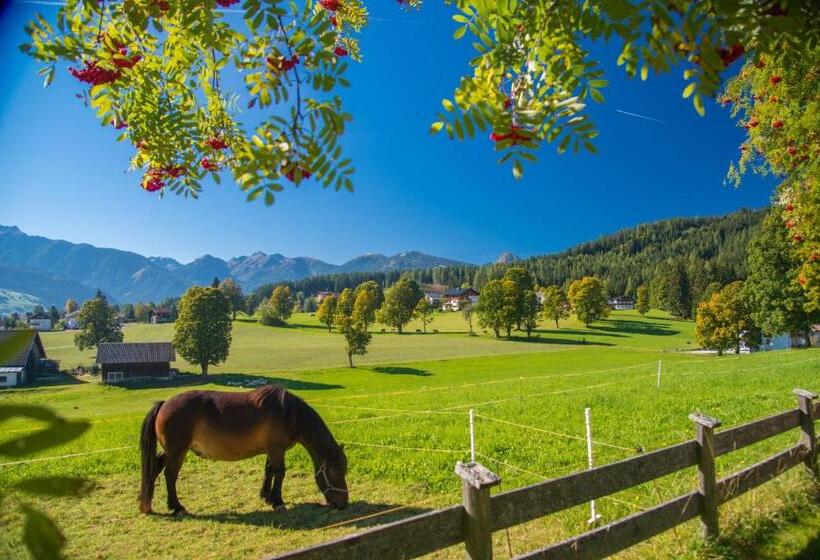 Almfrieden Hotel & Romantikchalet