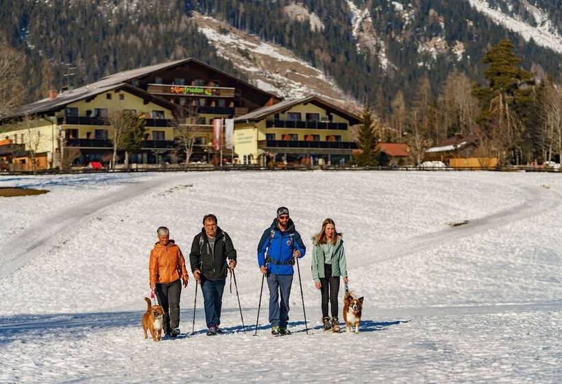 Almfrieden Hotel & Romantikchalet