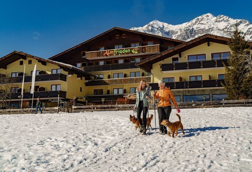 Almfrieden Hotel & Romantikchalet