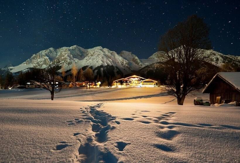 Almfrieden Hotel & Romantikchalet