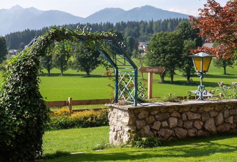 Almfrieden Hotel & Romantikchalet