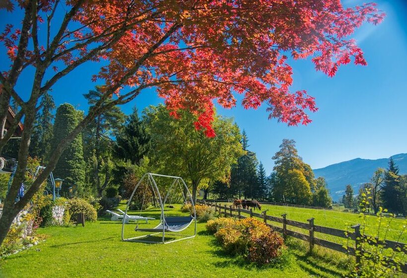 Almfrieden Hotel & Romantikchalet