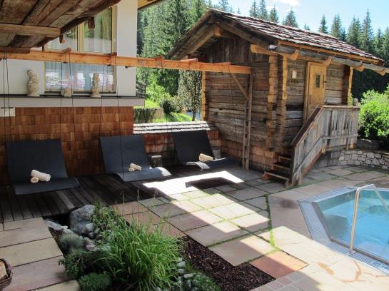 Отель Almwellness Resort Tuffbad