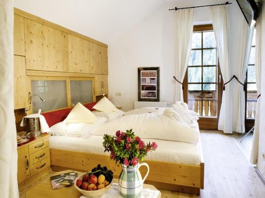 Отель Almwellness Resort Tuffbad