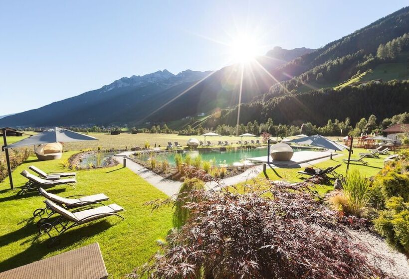 Alpeinernature Resort Tirol
