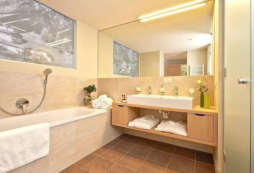 Alpeinernature Resort Tirol