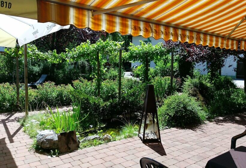 ベッドアンドブレックファースト Activ Pension Bergfrieden