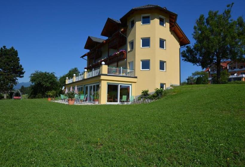 تختخواب و صبحانه Pension Haus Claudia