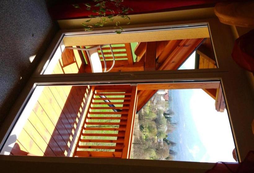 تختخواب و صبحانه Pension Haus Claudia