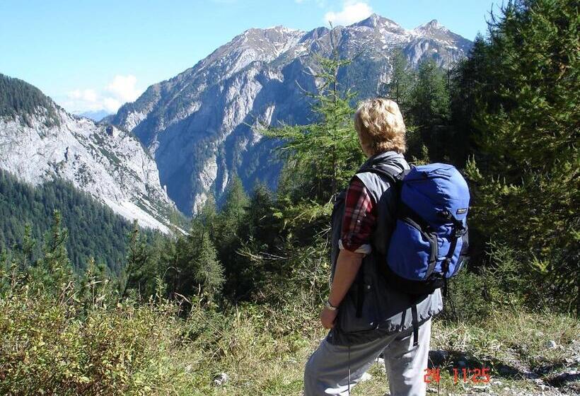 مبيت وإفطار Garni Haus Anita