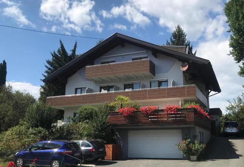 تختخواب و صبحانه Gästehaus Uggowitzer