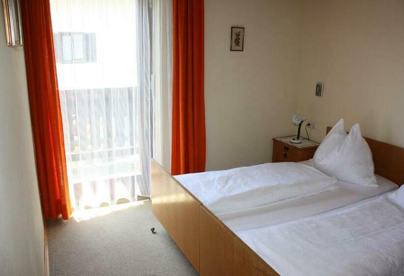 צימר Haus Rosenauer Zimmer & Ferienwohnungen