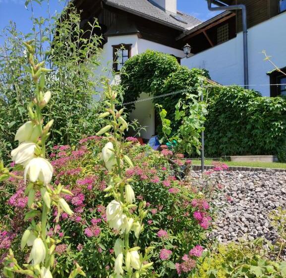 住宿加早餐  Landhaus Seebacher