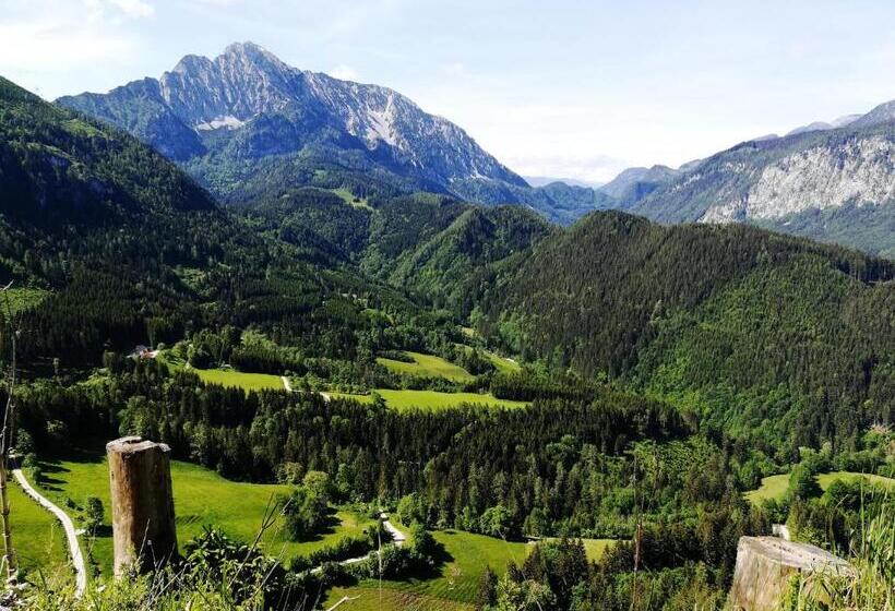 مبيت وإفطار Landhaus Seebacher