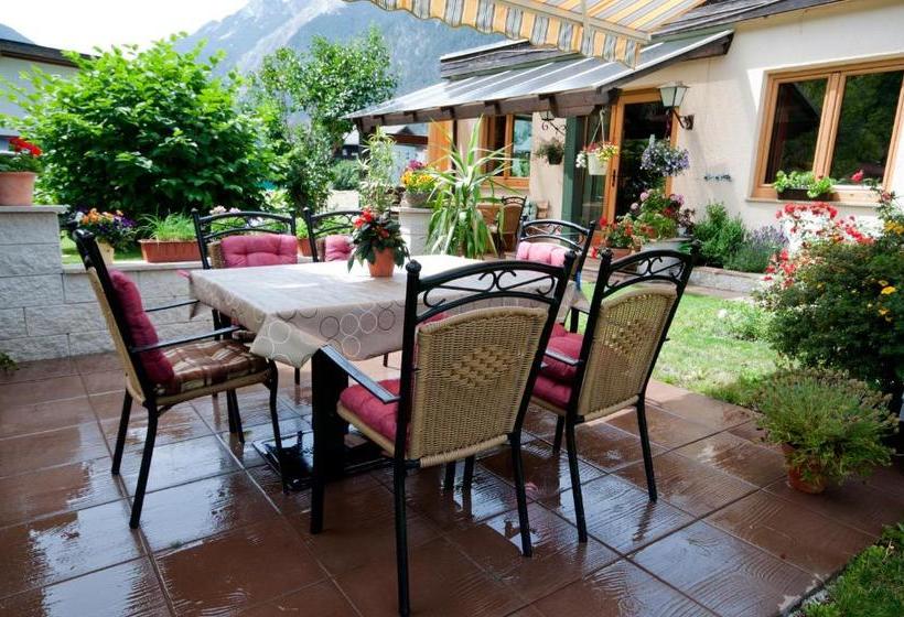 צימר Pension Arnspitze