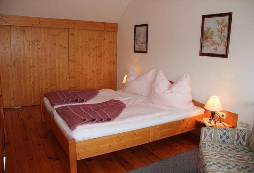 تختخواب و صبحانه Pension Duregger