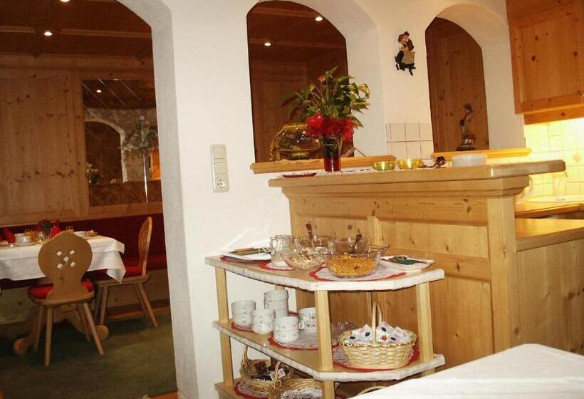 Bed and Breakfast Pension Edelweiss