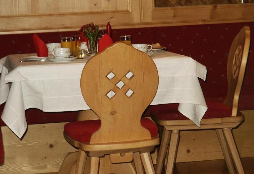 Bed and Breakfast Pension Edelweiss