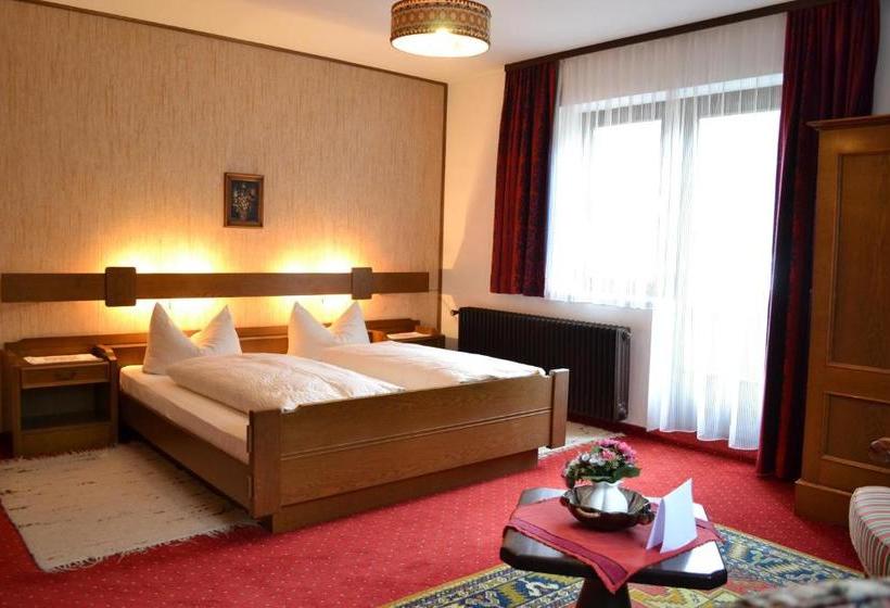 住宿加早餐  Pension Waldrast