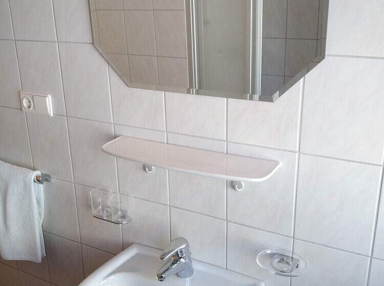 مبيت وإفطار Pension Weirather