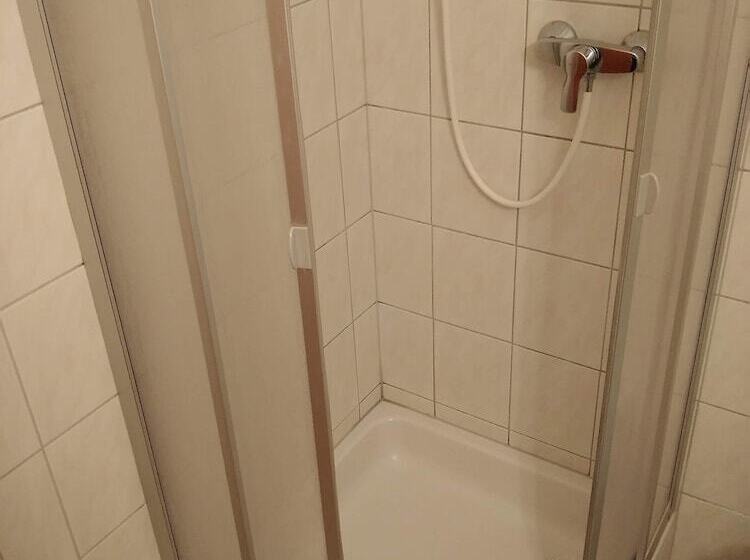 مبيت وإفطار Pension Weirather