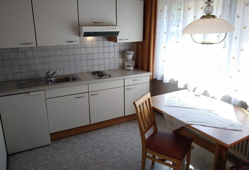 مبيت وإفطار Pension Weirather