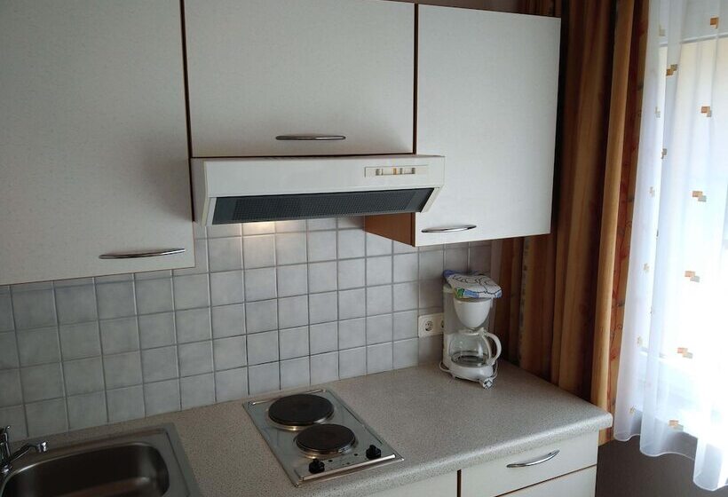 مبيت وإفطار Pension Weirather