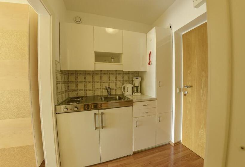 تختخواب و صبحانه Seepark Drobollach