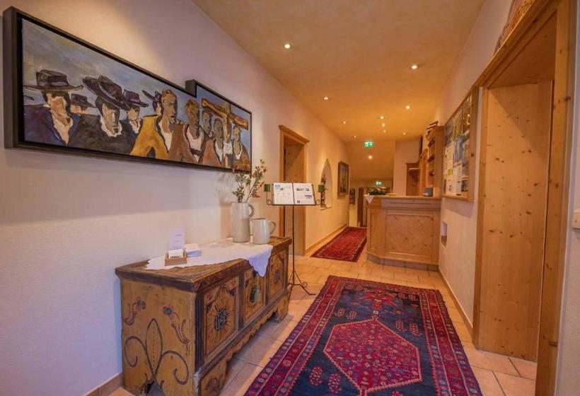 تختخواب و صبحانه Sportpension Elisabeth