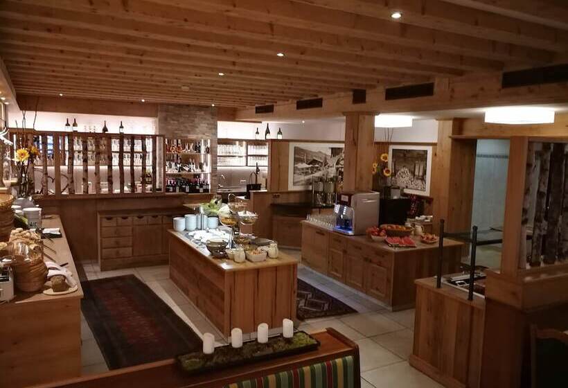 Отель Alphof Alpbach