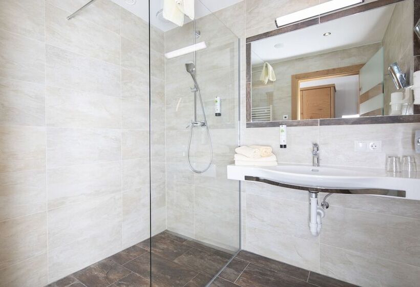 Отель Alphof Alpbach