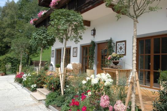 Отель Appartements Im Weiherhof