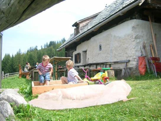 Bauernhof Schilift-hotz