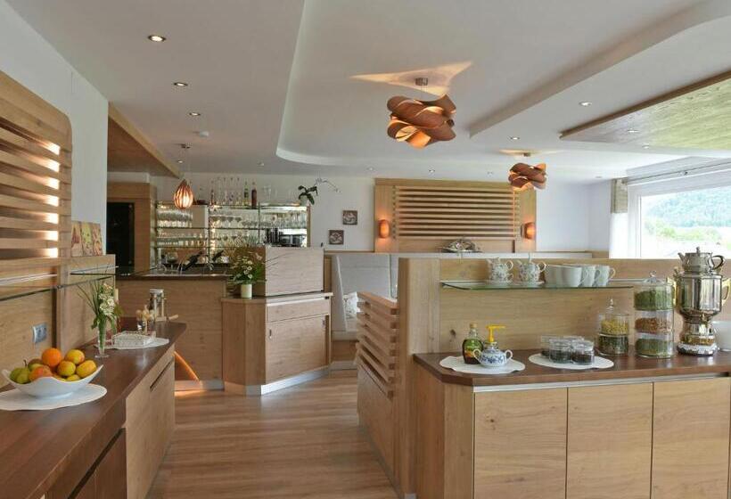 Отель Biohof Naturzeit Faaker See