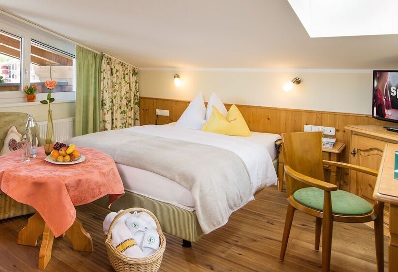 Отель Henri Country House Seefeld