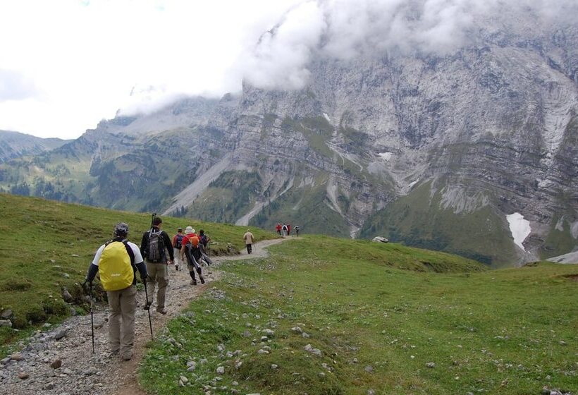 Отель Henri Country House Seefeld