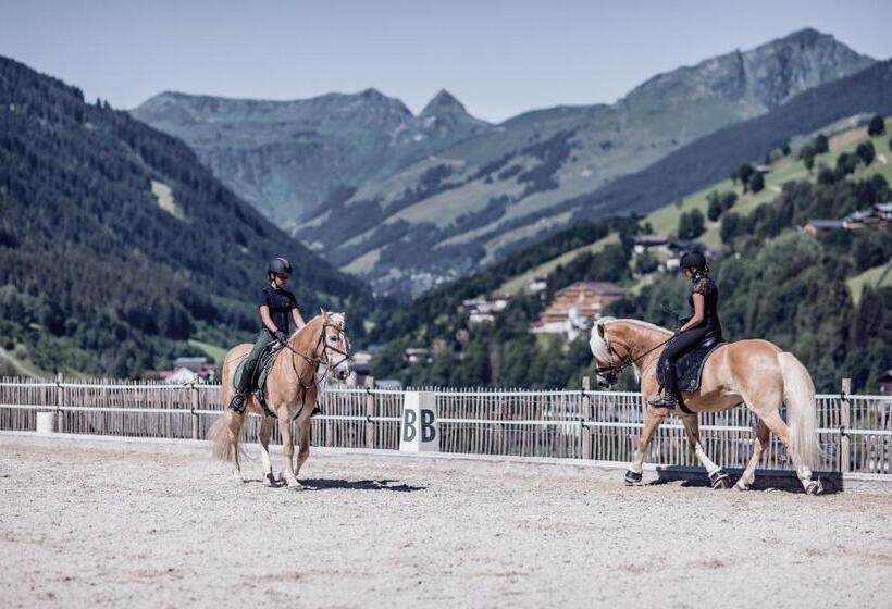 酒店 Familienresort Ellmauhof   Das Echte All Inclusive