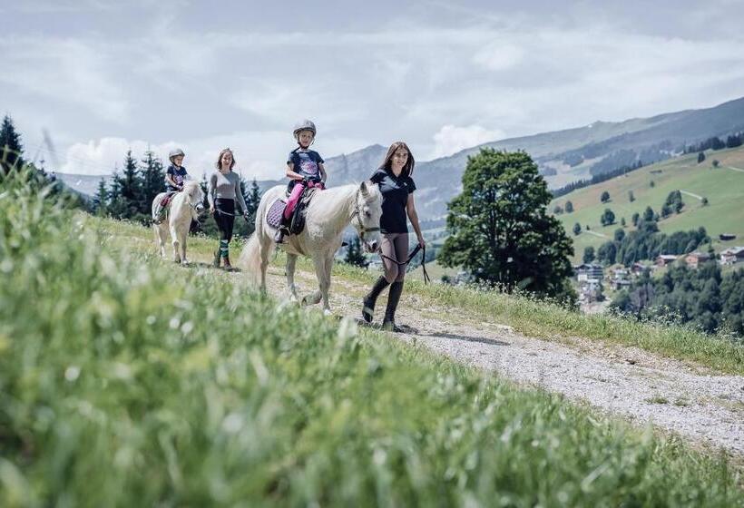 酒店 Familienresort Ellmauhof   Das Echte All Inclusive