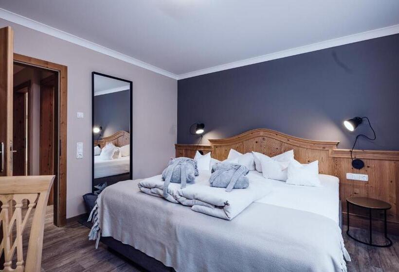 酒店 Familienresort Ellmauhof   Das Echte All Inclusive