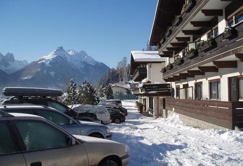 בית מלון כפרי Ferienland Stubai