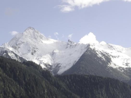 Отель Ferienwohnungen Kröll