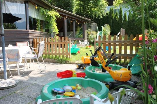 تختخواب و صبحانه Gabriele Plus Pension