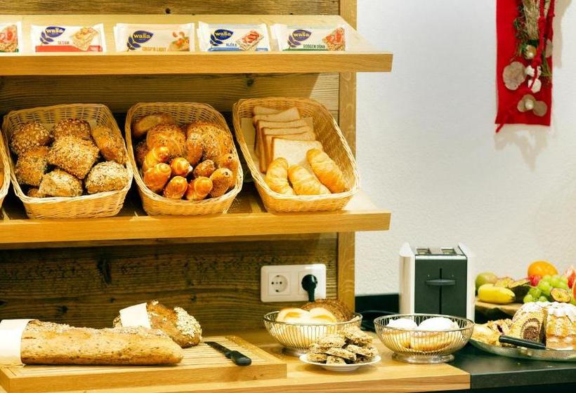 בית מלון כפרי Garni Bellevue