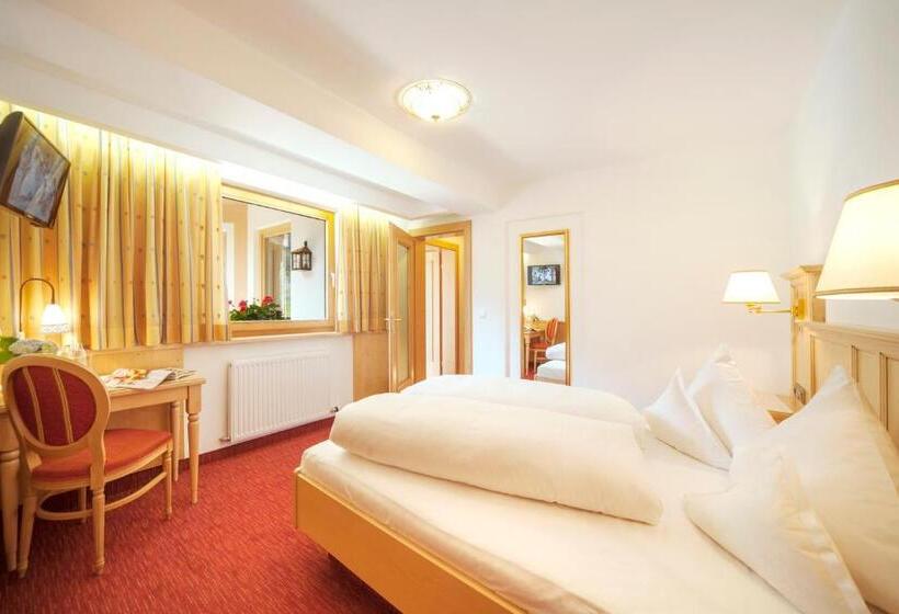 هتل Garni Glockenstuhl